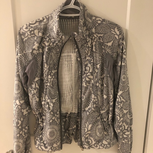Lululemon Run Hustle Abstract Jacket